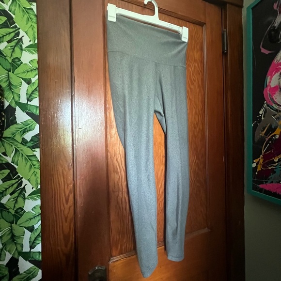 Old Navy Powersoft Extra High Rise Leggings Gray Medium - Picture 1 of 4
